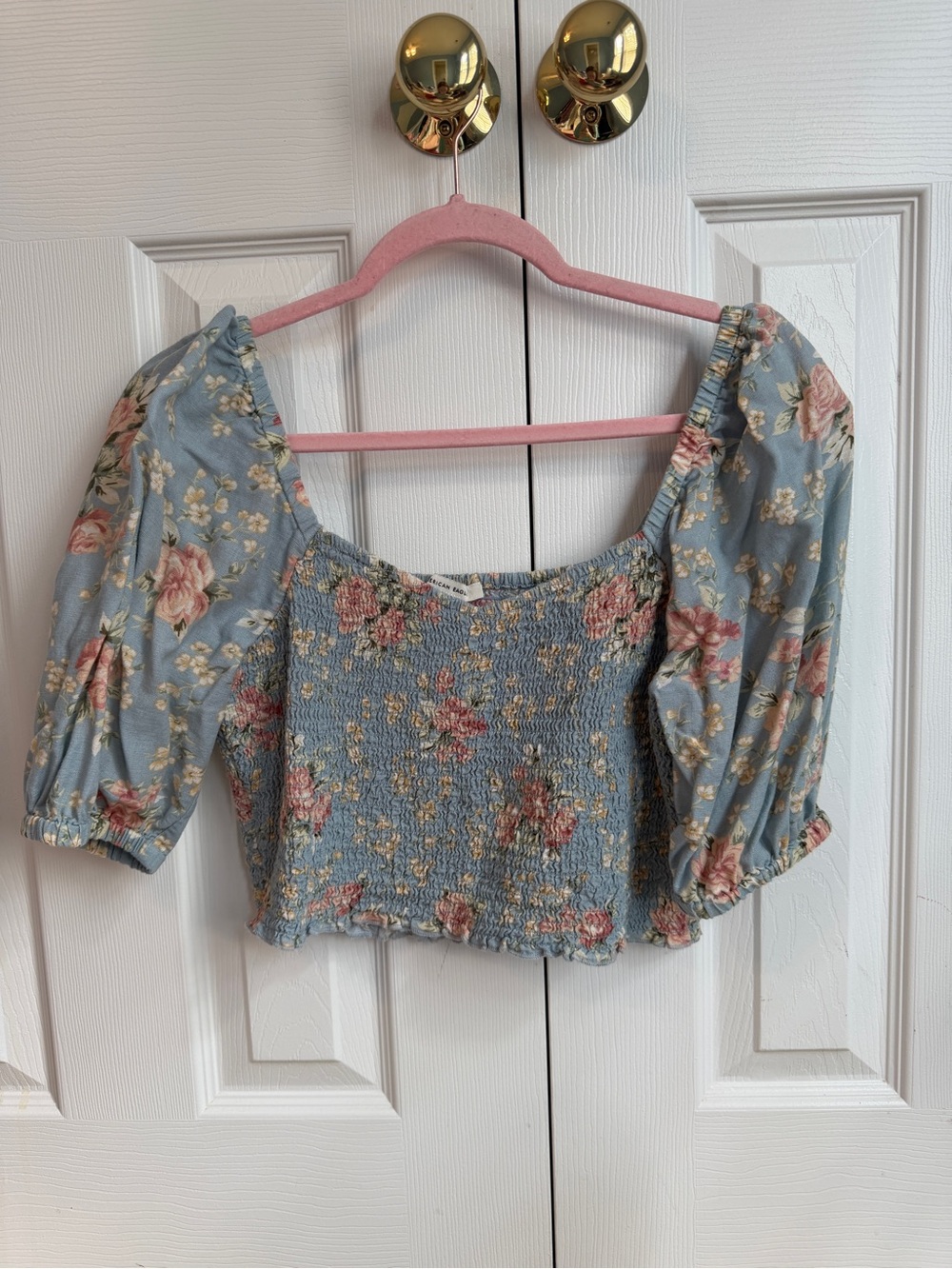American Eagle Outfitters Powder Blue Floral Puff Sleeve Smocked Crop Top